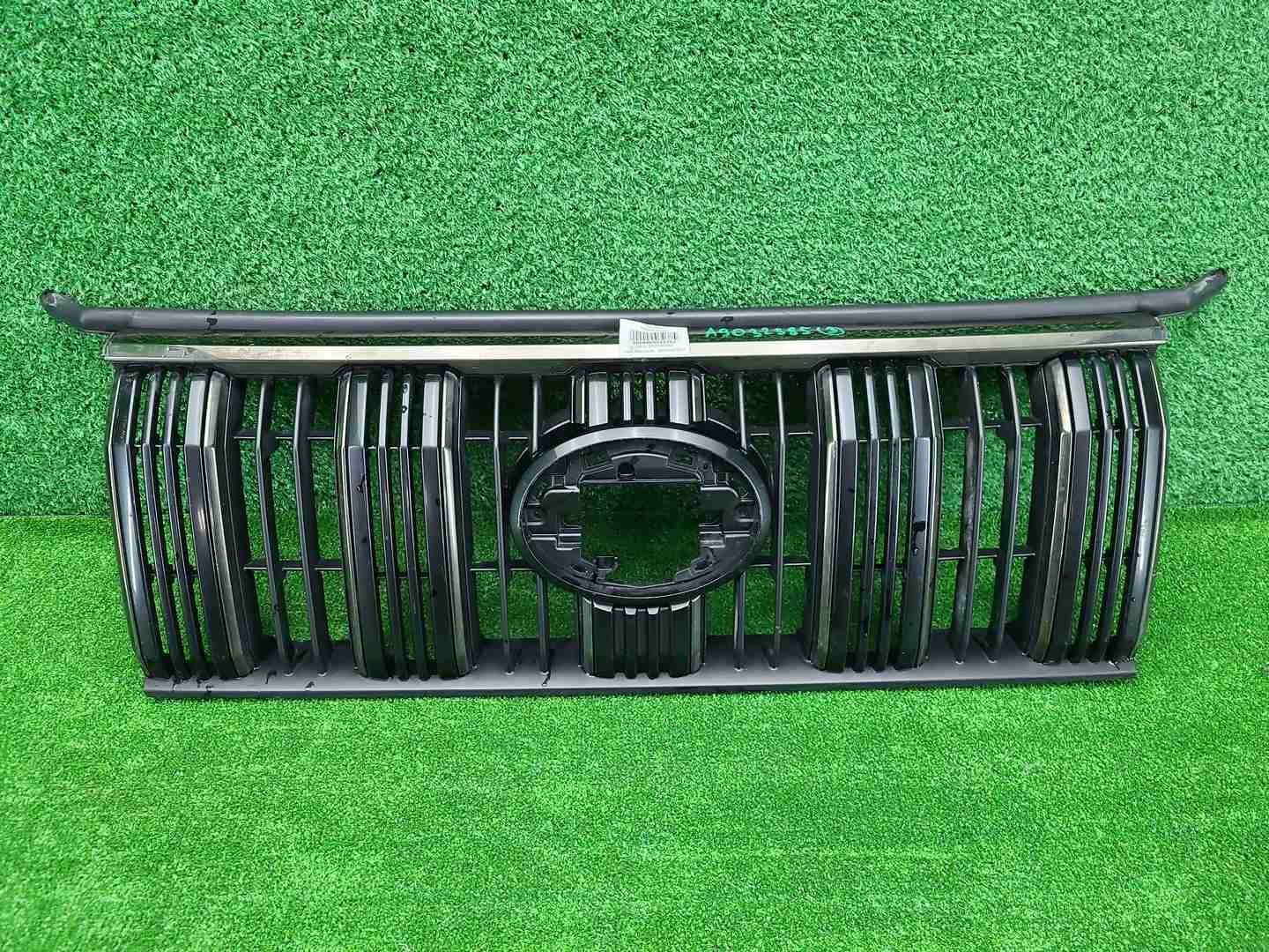 Решетка радиатора Toyota LC Prado 150 (2017-2020)