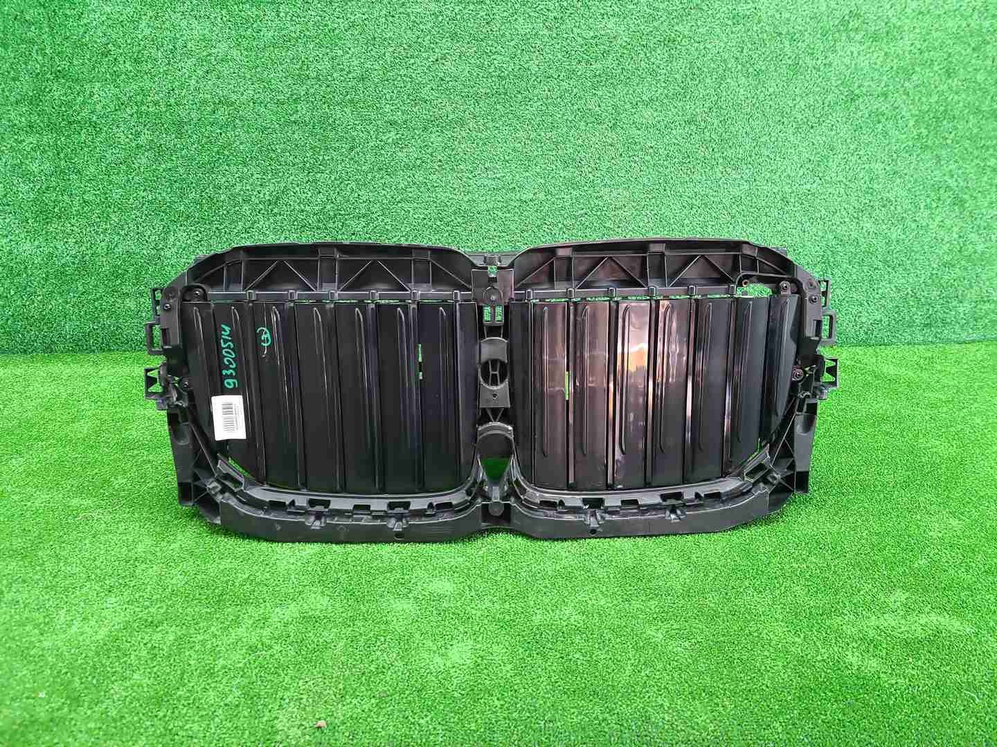 Решетка радиатора BMW X7 G07 (2022-н.в.)