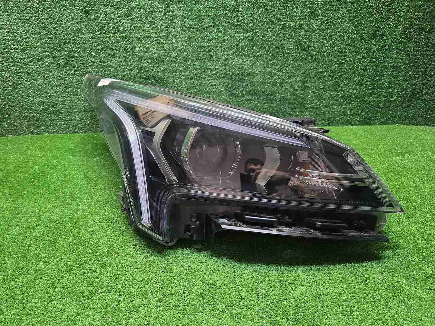Фара правая Kia Rio 4 FB (2020-2022) галоген