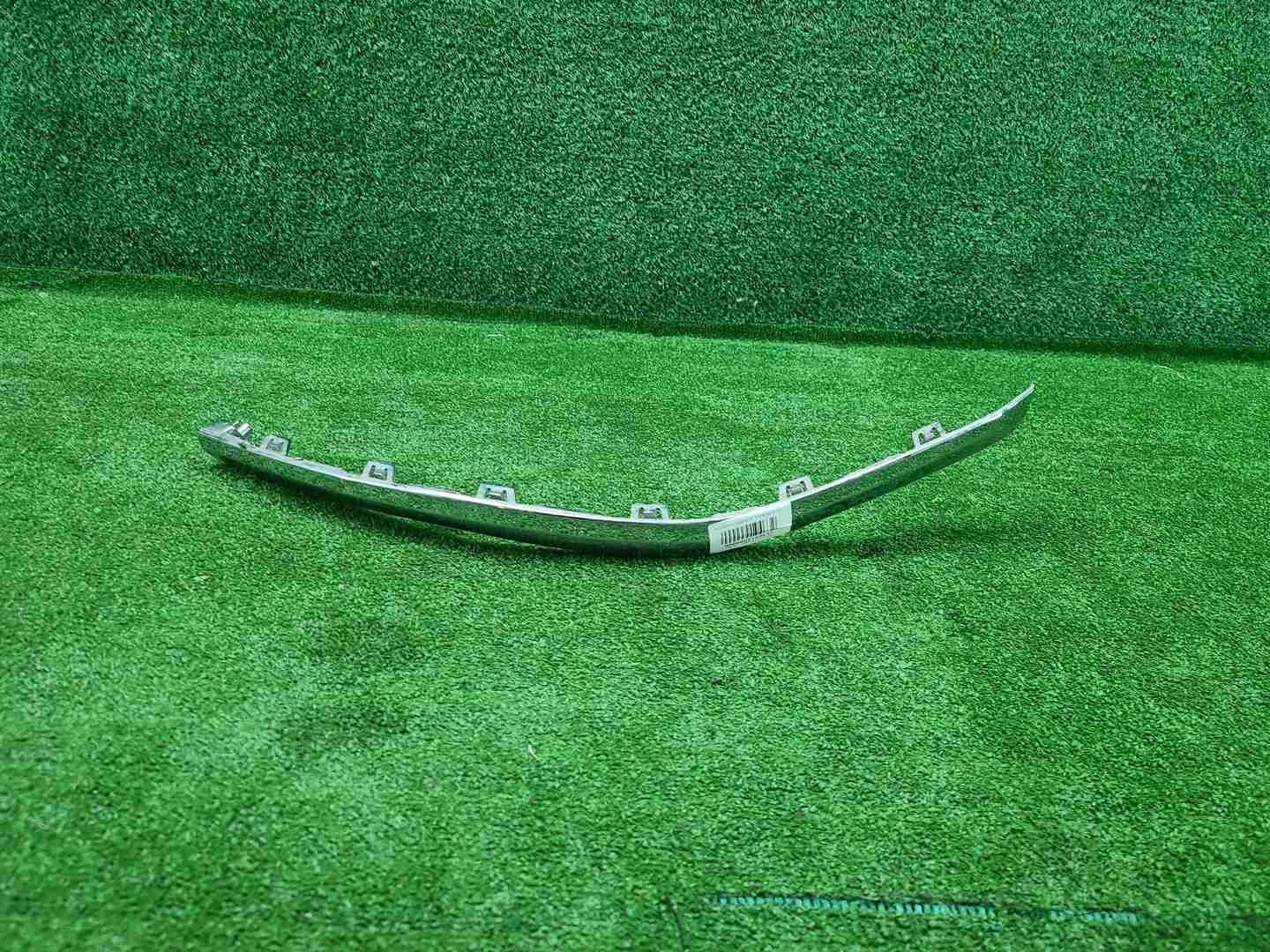Молдинг заднего бампера правый Hongqi HS5 (19-нв)