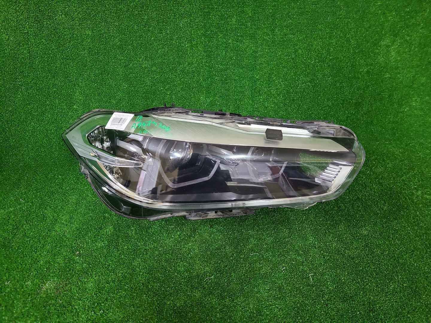 Фара правая BMW X2 F39 (2017-2023) LED