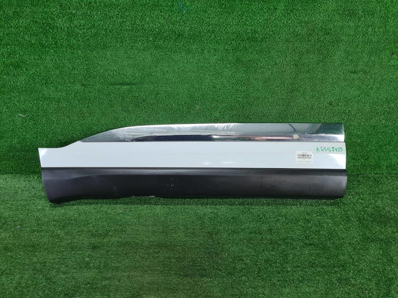 Накладка двери левая Chery Tiggo 8 Pro (2021-нв)