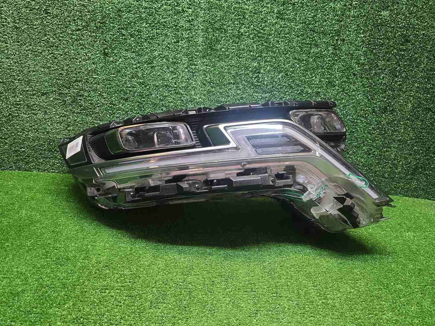 Фара правая Kia Carnival 4 (2020-2023) LED
