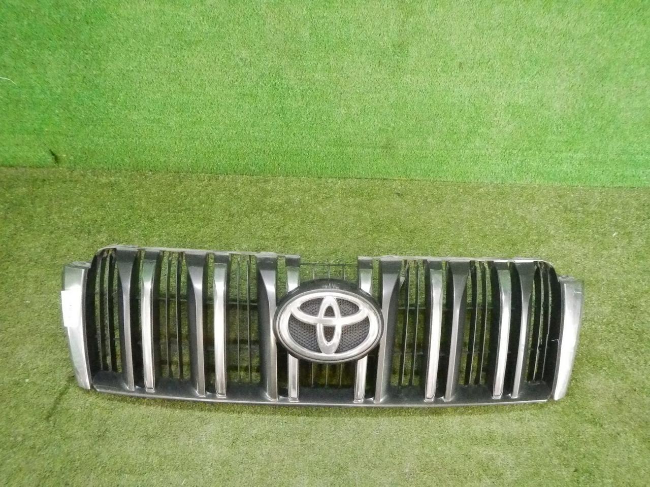 Решетка радиатора Toyota Land Cruiser Prado 150 (2009-2013)