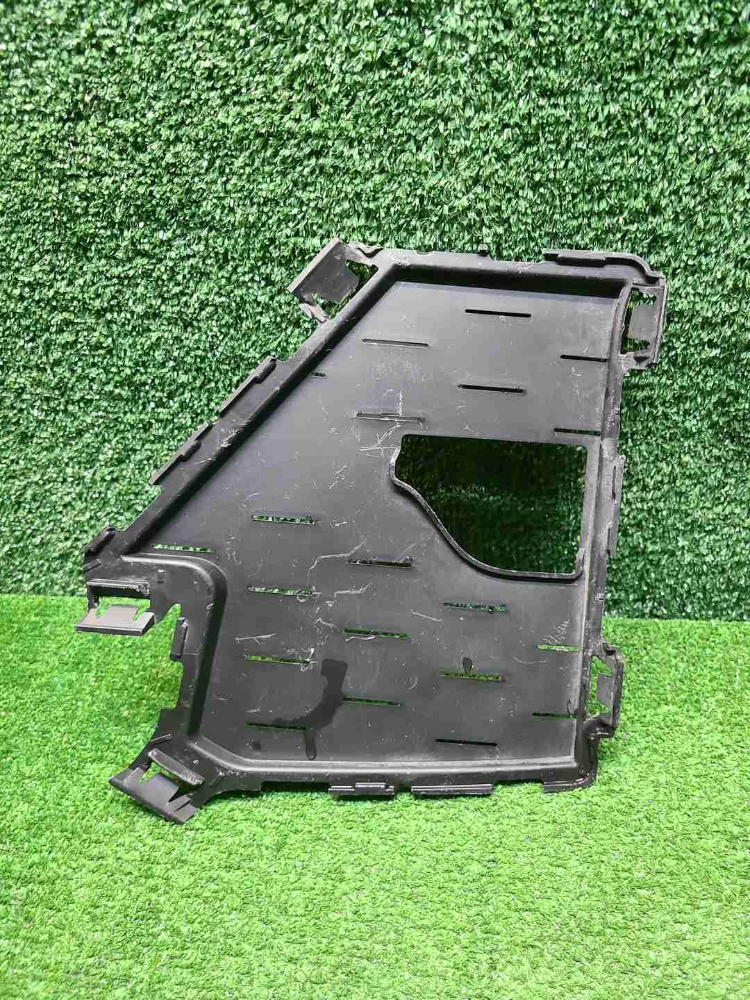 Накладка бампера левая BMW X7 G07 (19-22) M-paket