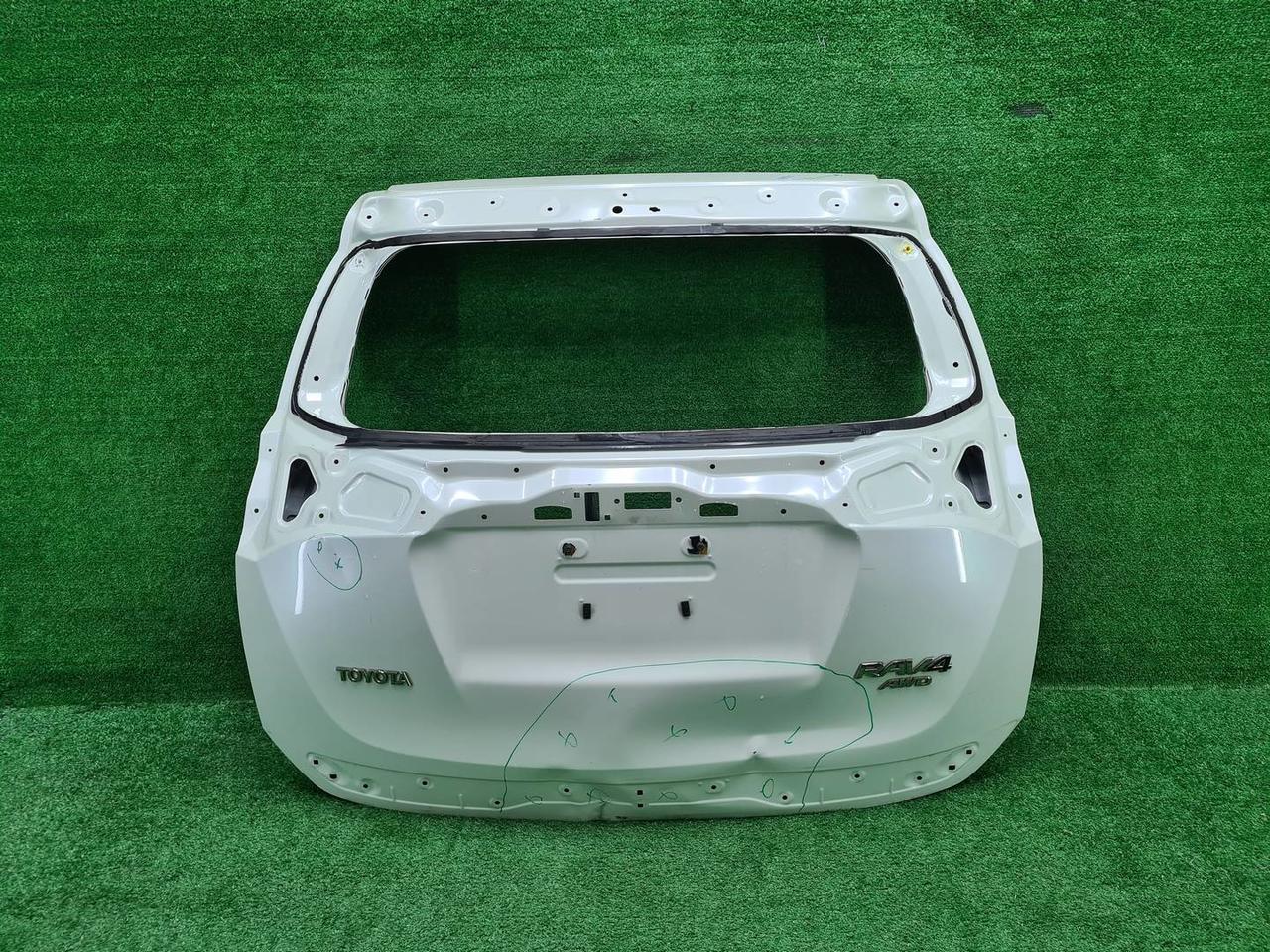 Крышка багажника Toyota RAV 4 ca40 (2015-2019)