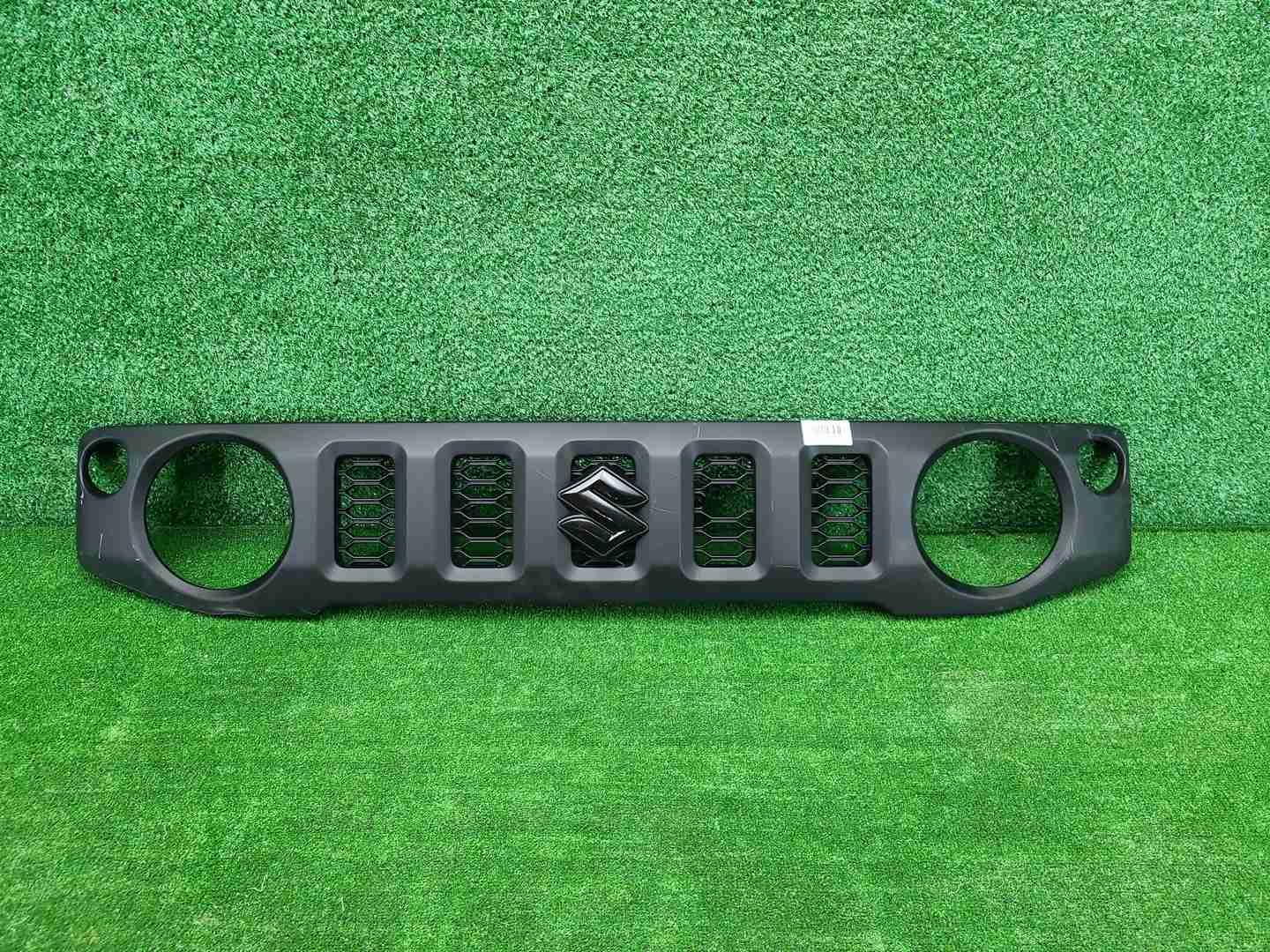 Решетка радиатора Suzuki Jimny 4 (2018-н.в.)