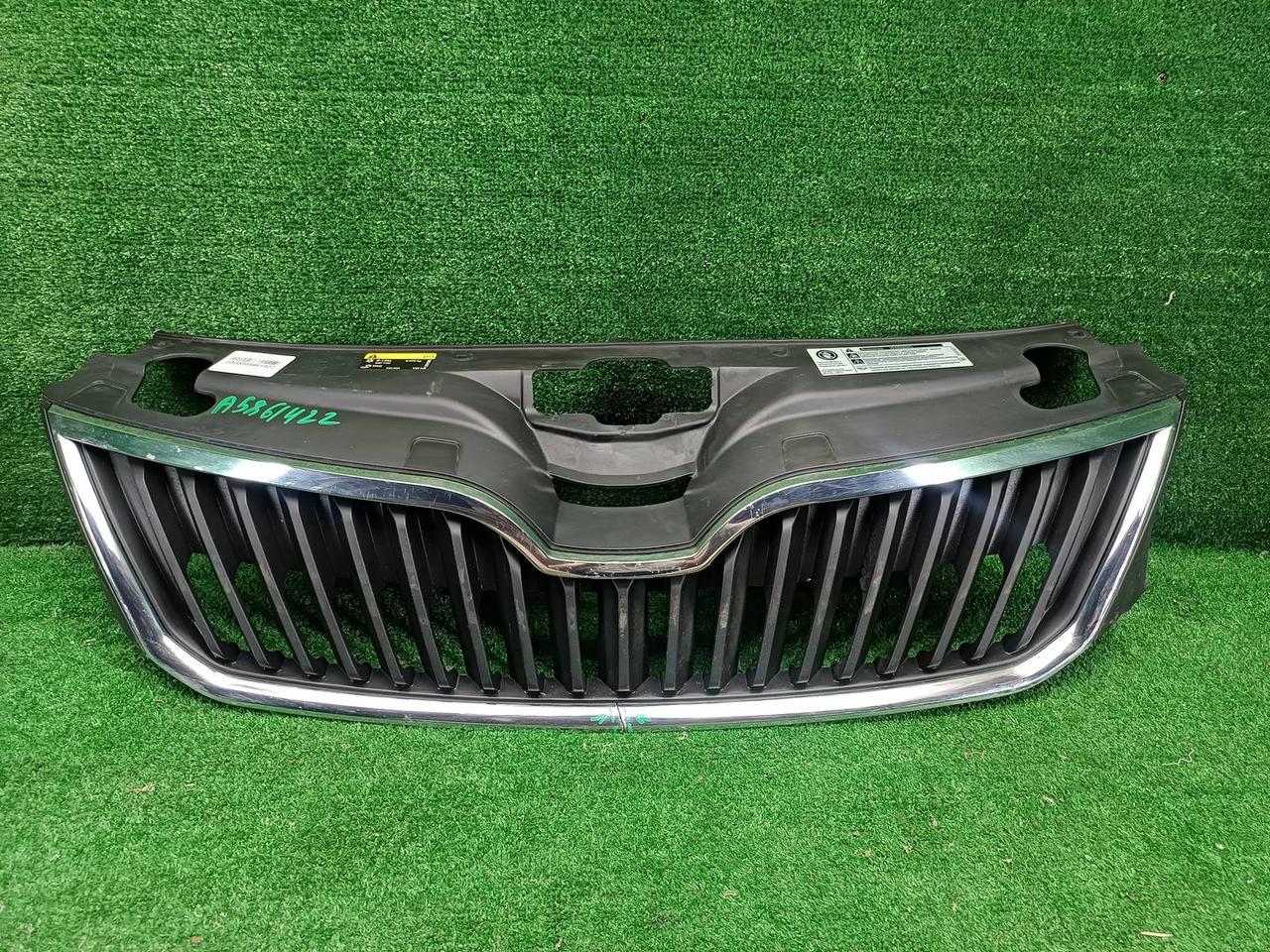 Решетка радиатора Skoda Rapid 1 (2012-2020)