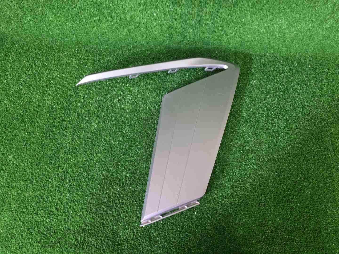 Накладка бампера правая Geely Coolray (2023-н.в.)