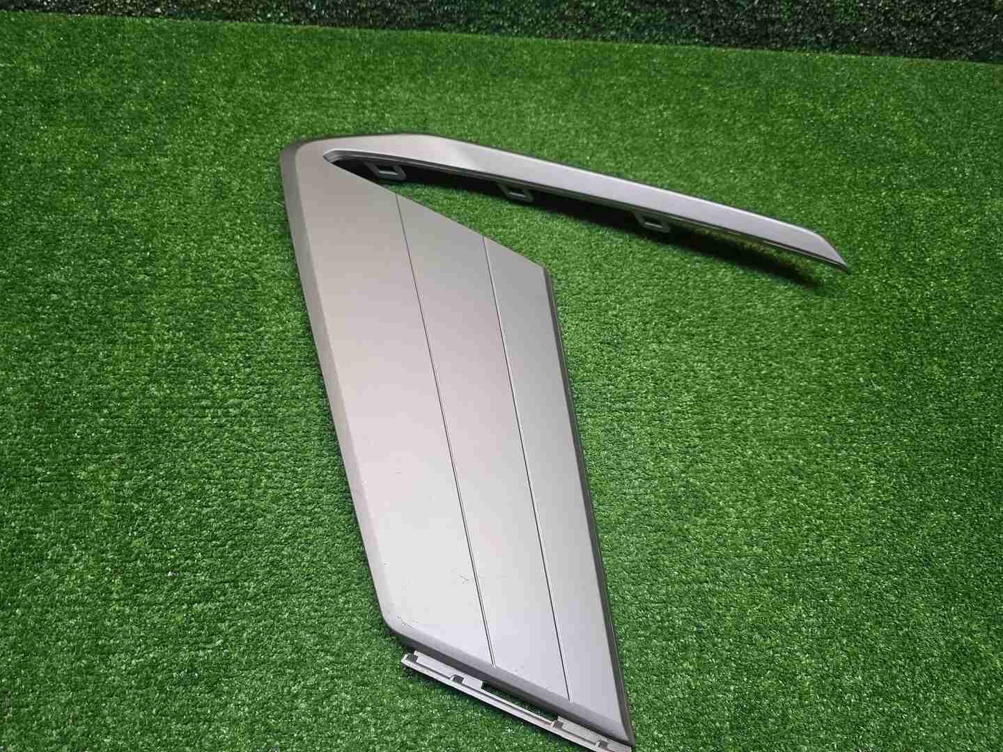 Накладка переднего бампера Geely Coolray (23-нв)