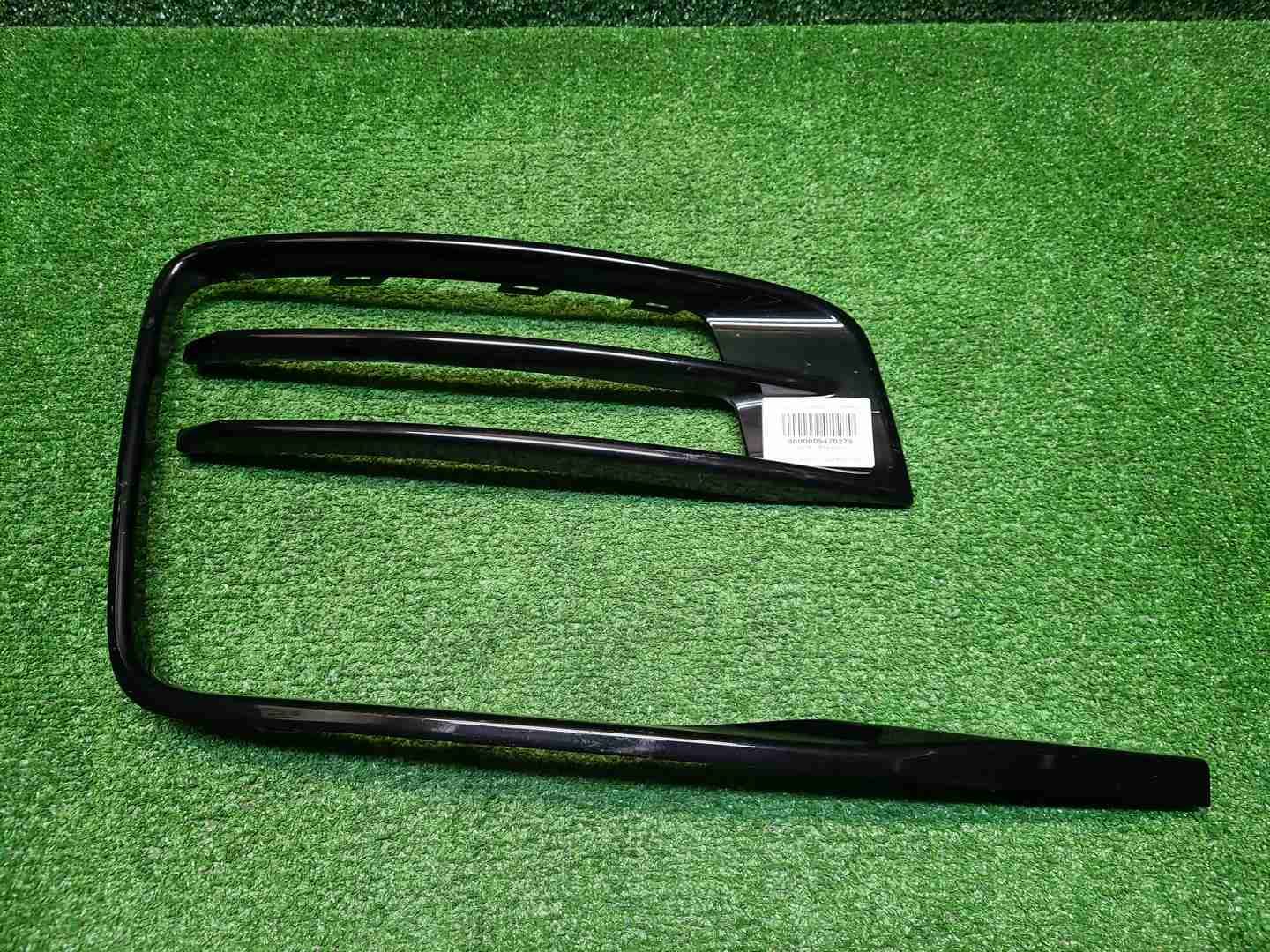Решетка правая Range Rover Vogue 4 L405 (17-22)