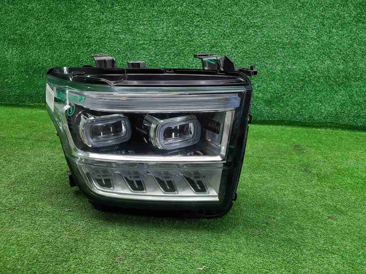 Фара правая Tank 500 (2021-н.в.) LED