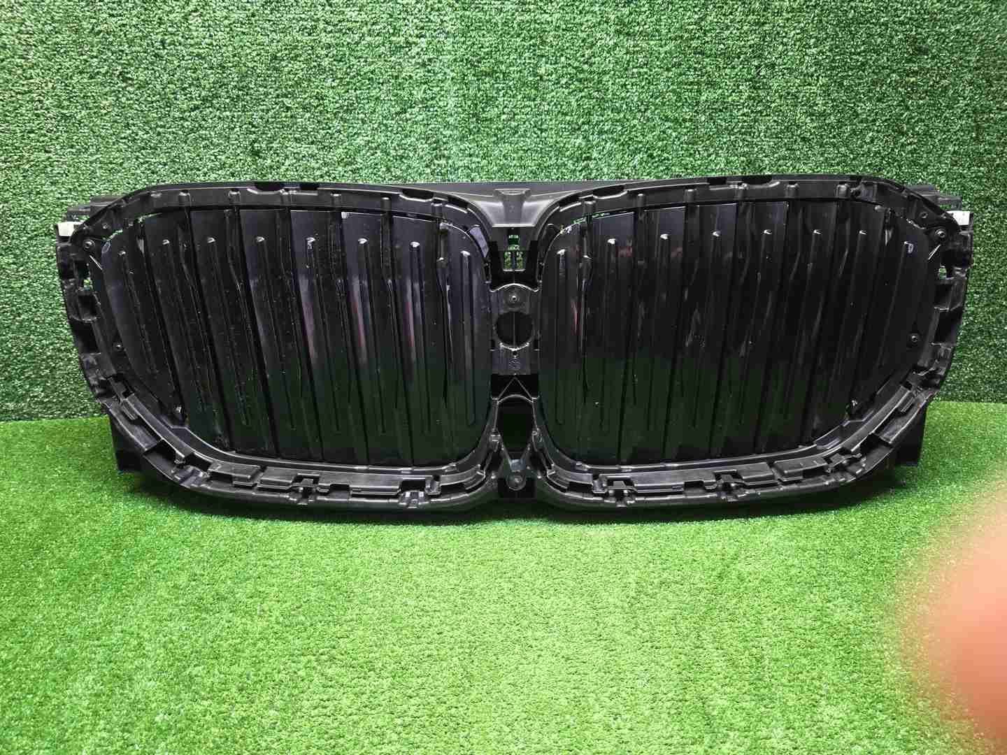 Решетка радиатора BMW X5 G05 (2018-2023)