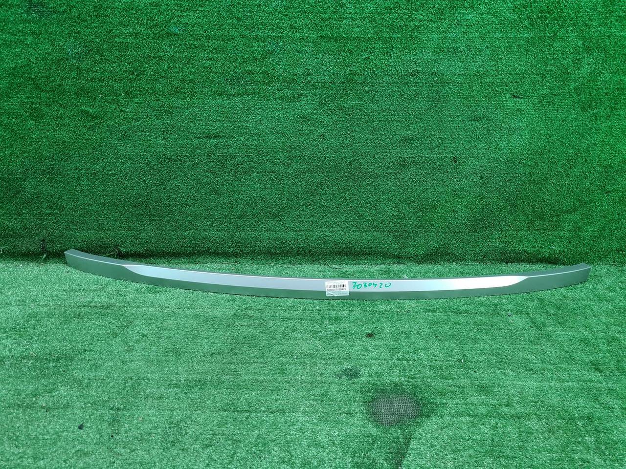 Молдинг двери багажника RR Vogue 5 L460 (21-нв)