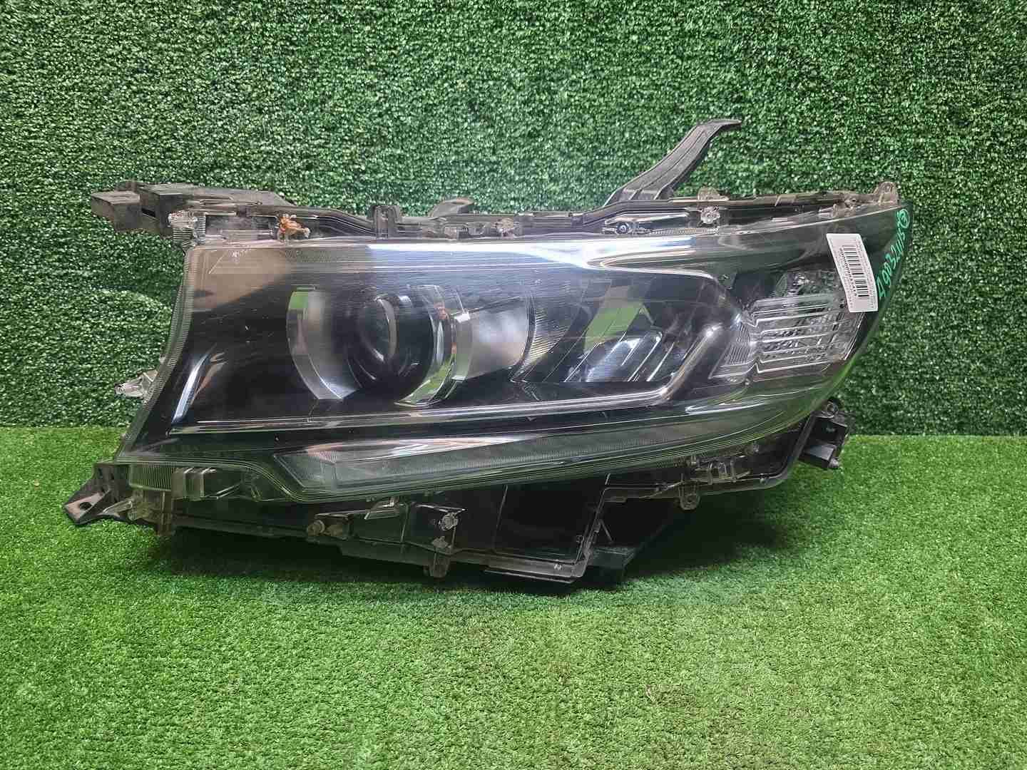 Фара левая Toyota LC Prado 150 (2017-н.в.) LED