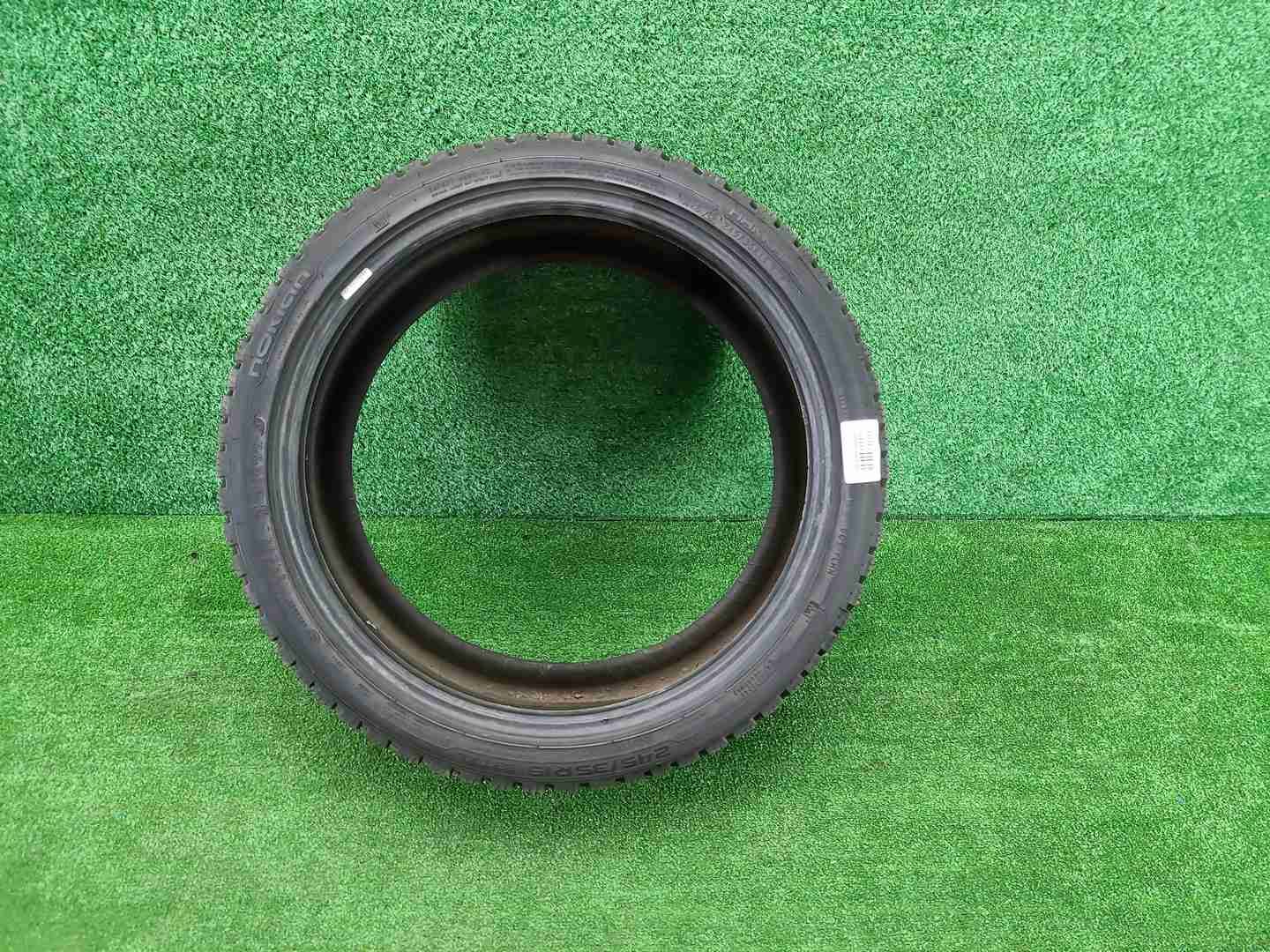 Шина 245/35 R19 93T Nokian Hakkapeliitta 8