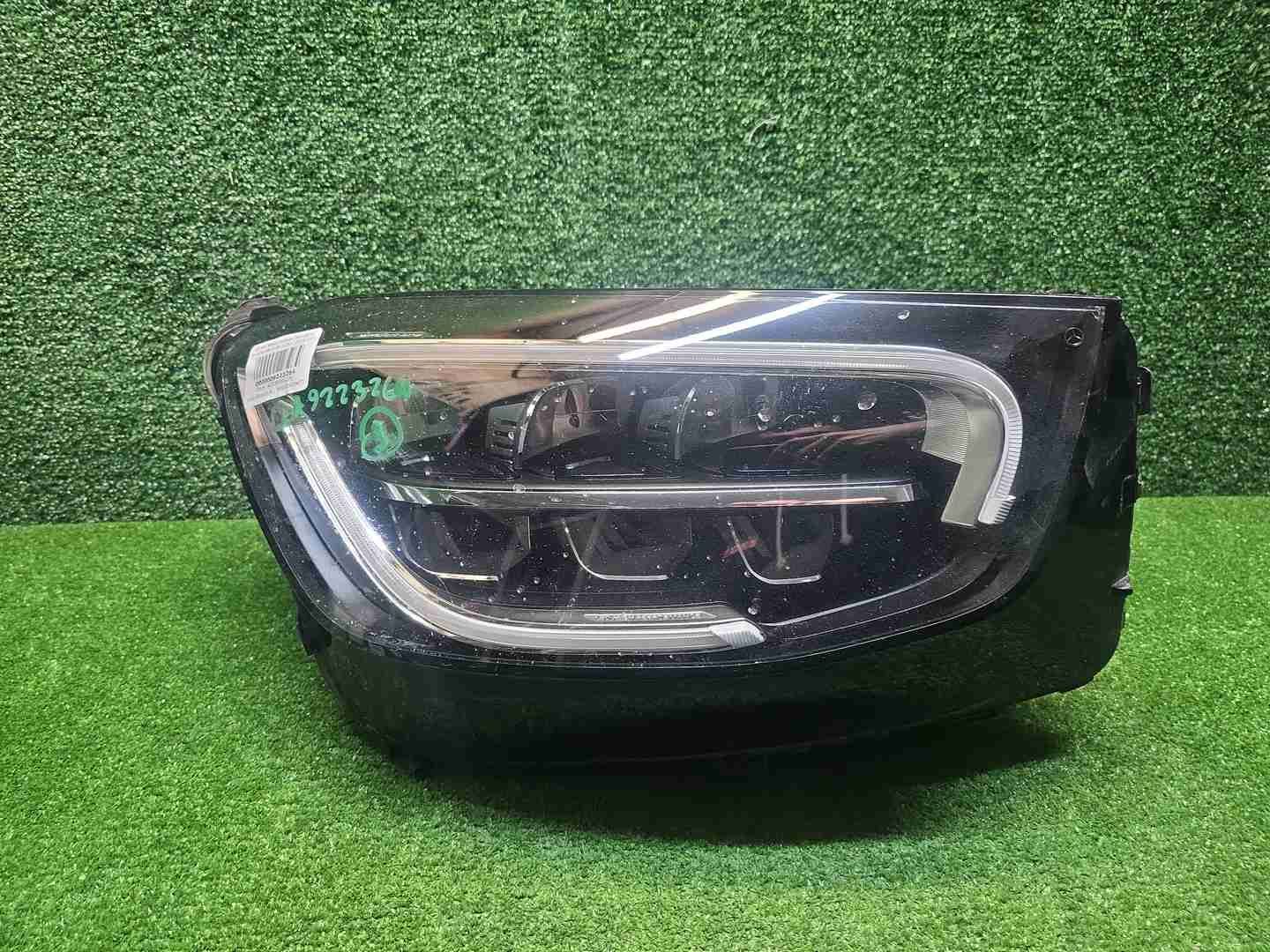 Фара правая Mercedes GLC X253 (2019-2022) LED