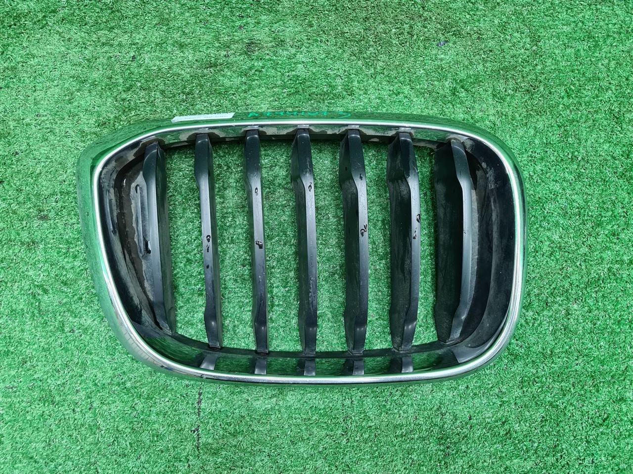 Решетка радиатора правая BMW X3 G01 X4 G02 (17-21)