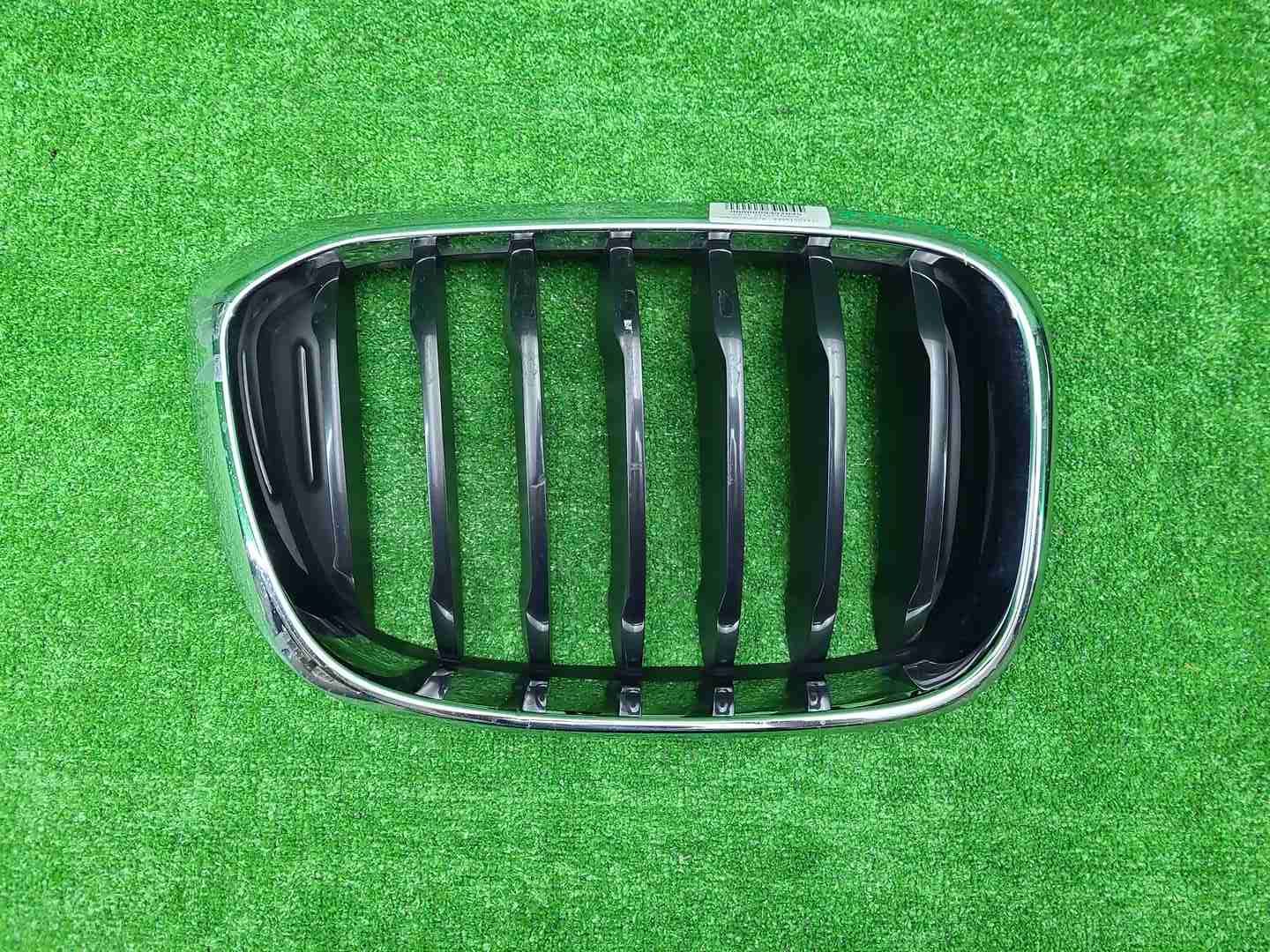 Решетка радиатора правая BMW X3 G01 X4 G02 (17-21)