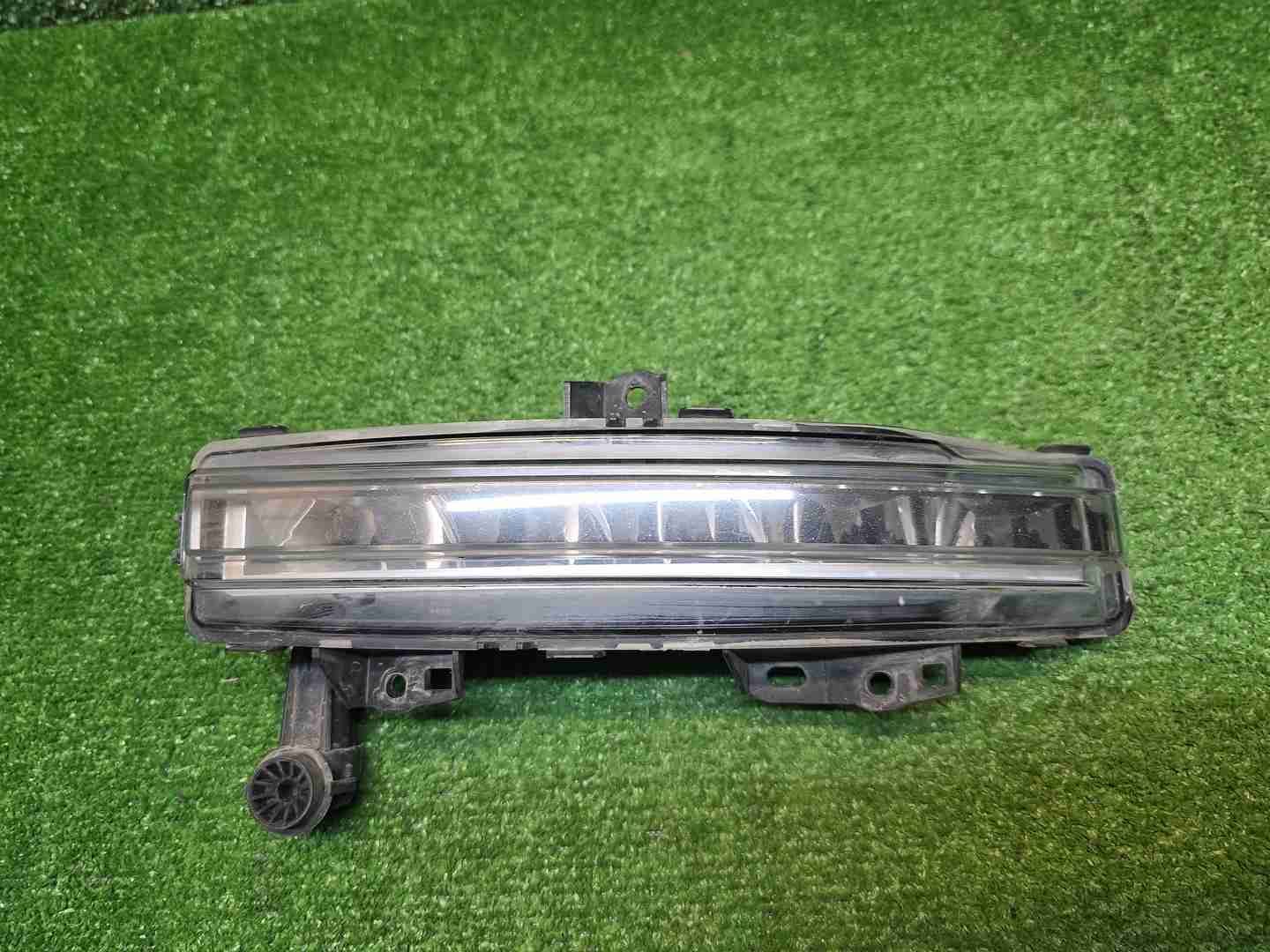 ПТФ правая Range Rover Vogue 5 L460 (2021-н.в.)