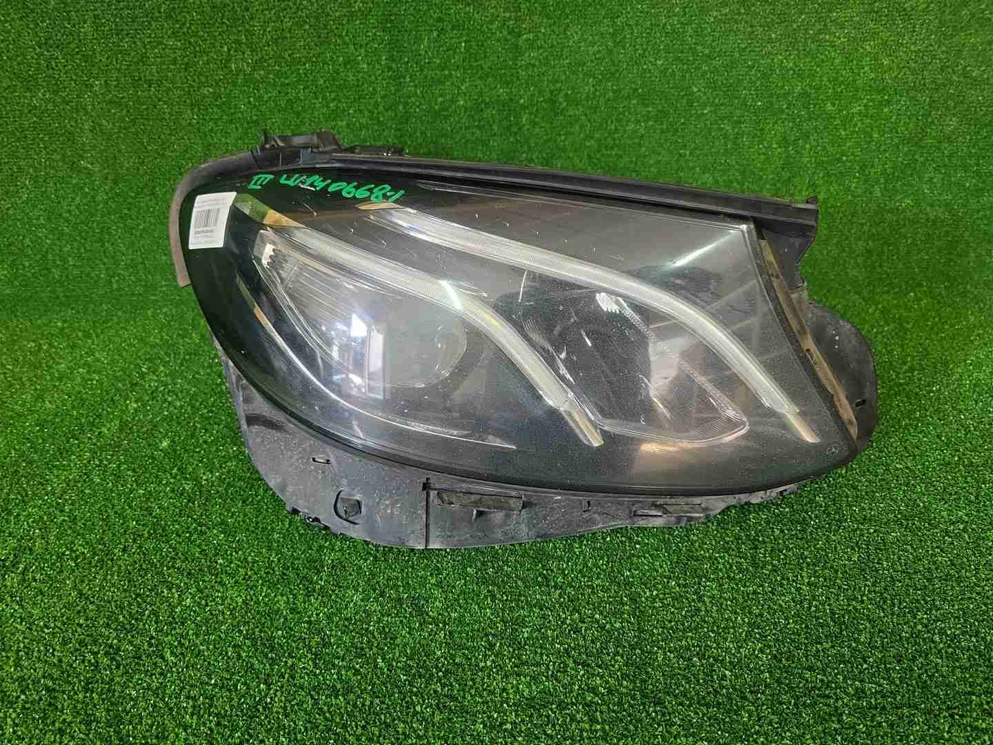 Фара правая Mercedes E W213 (2016-2021) LED