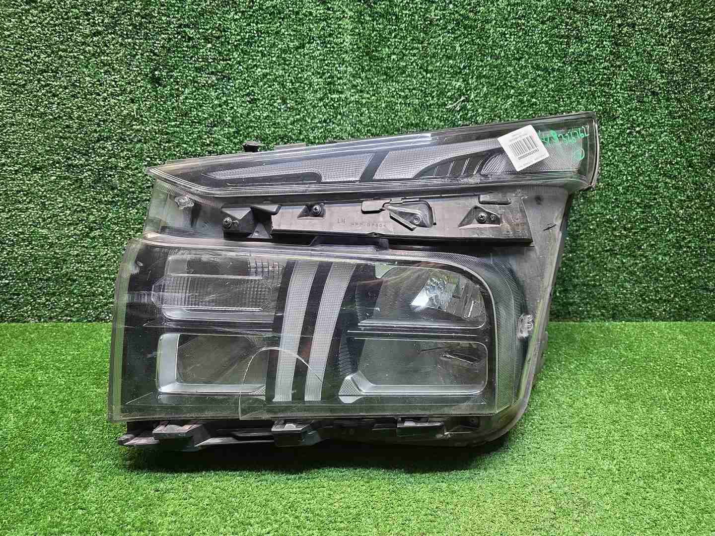 Фара левая Hyundai Santa Fe 4 TM (2020-2024) LED