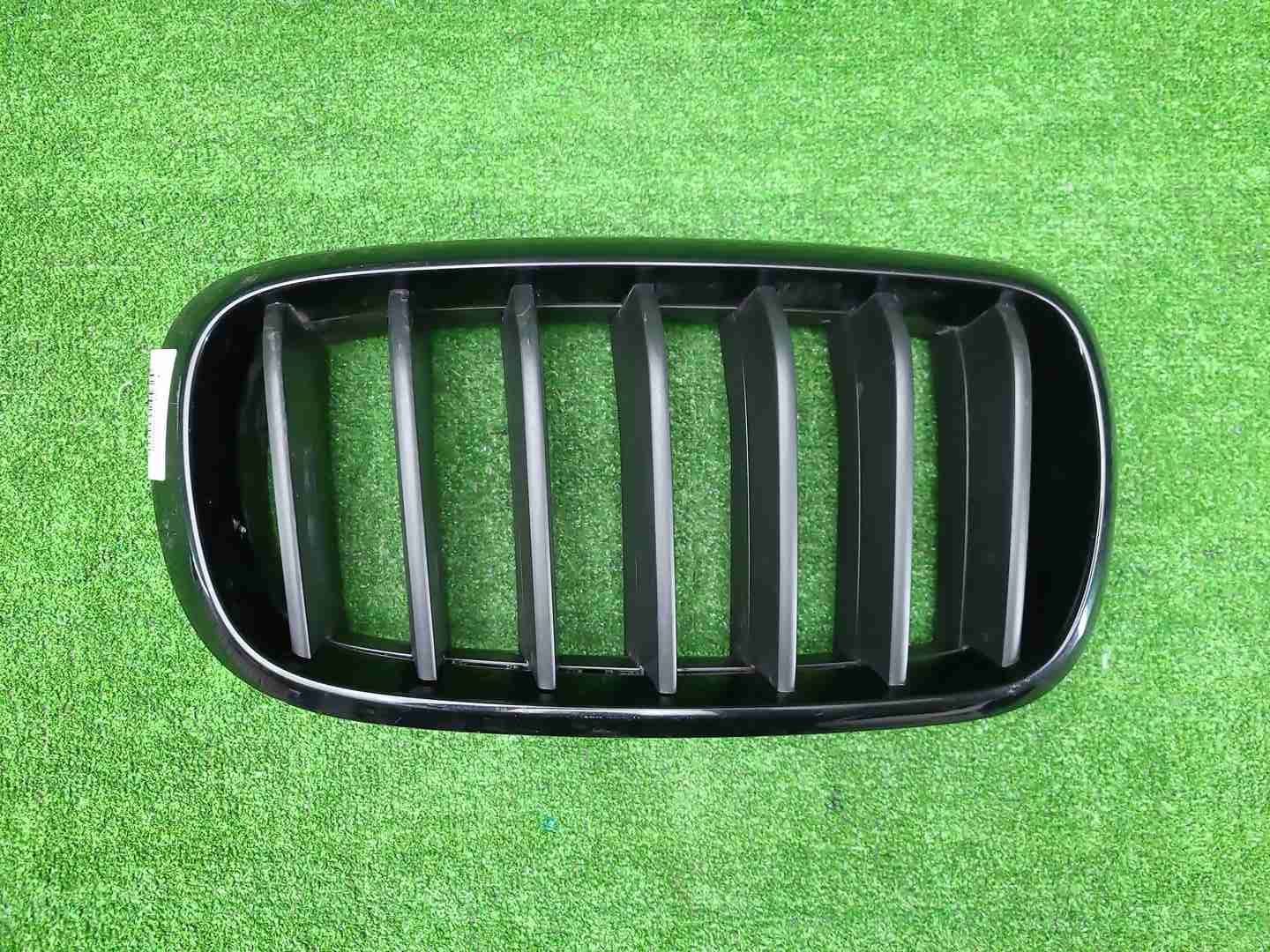 Решетка радиатора правая BMW X5 F15 X6 F16 (13-18)