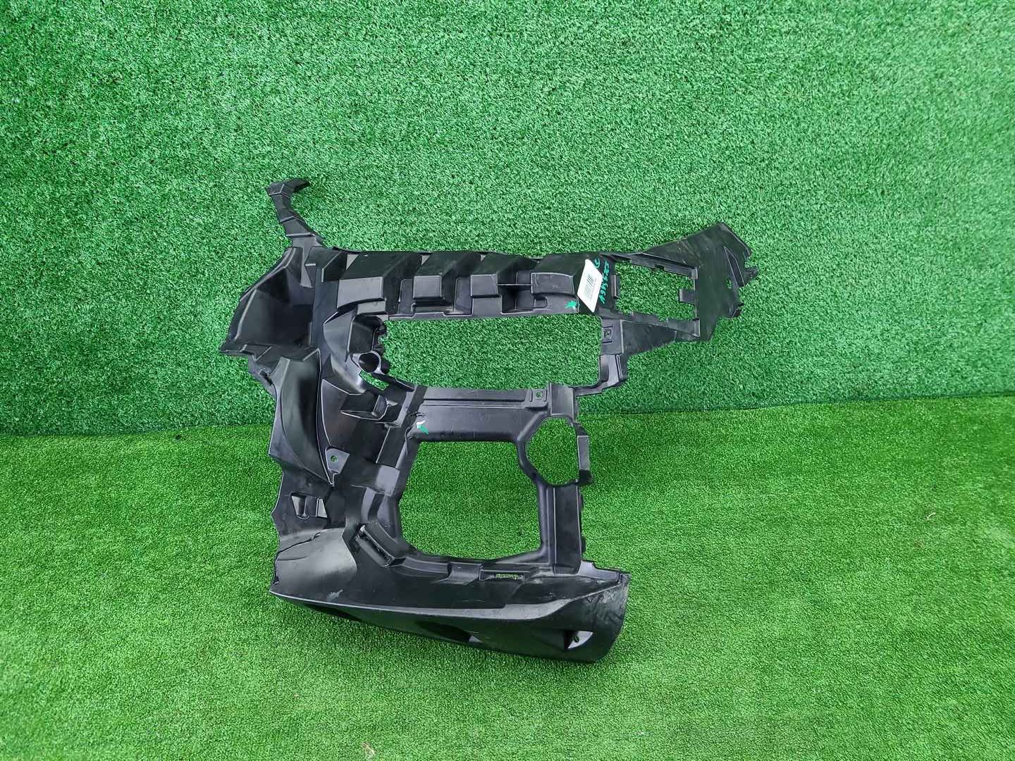 Кронштейн бампера левый BMW X6 G06 19-23 M-paket
