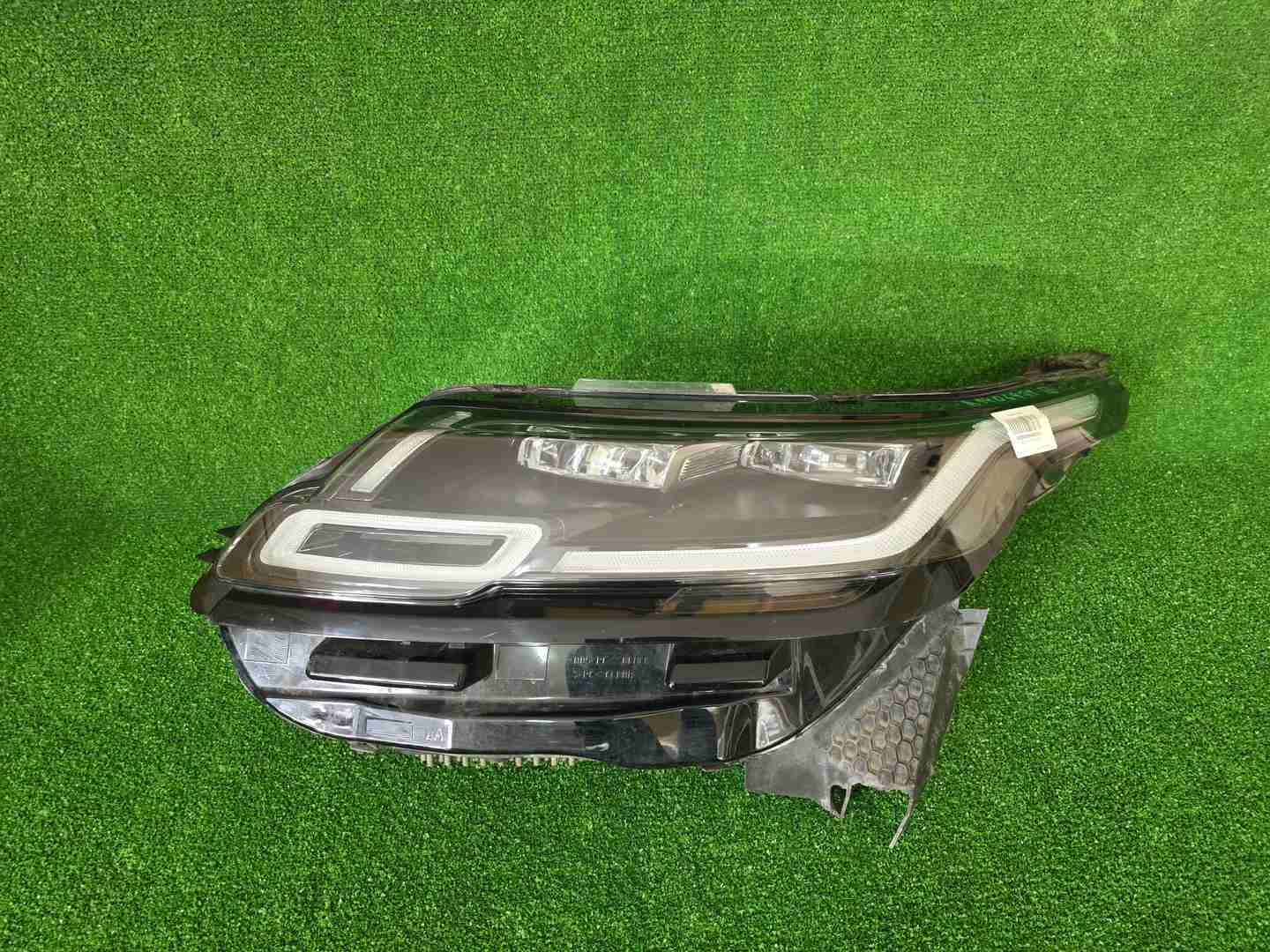 Фара левая Range Rover Velar (2017-2023) LED
