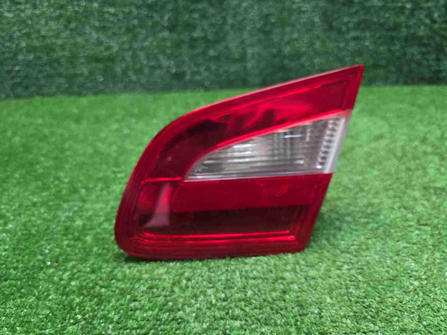 Фонарь правый внутренний Skoda Superb 2 (08-13)