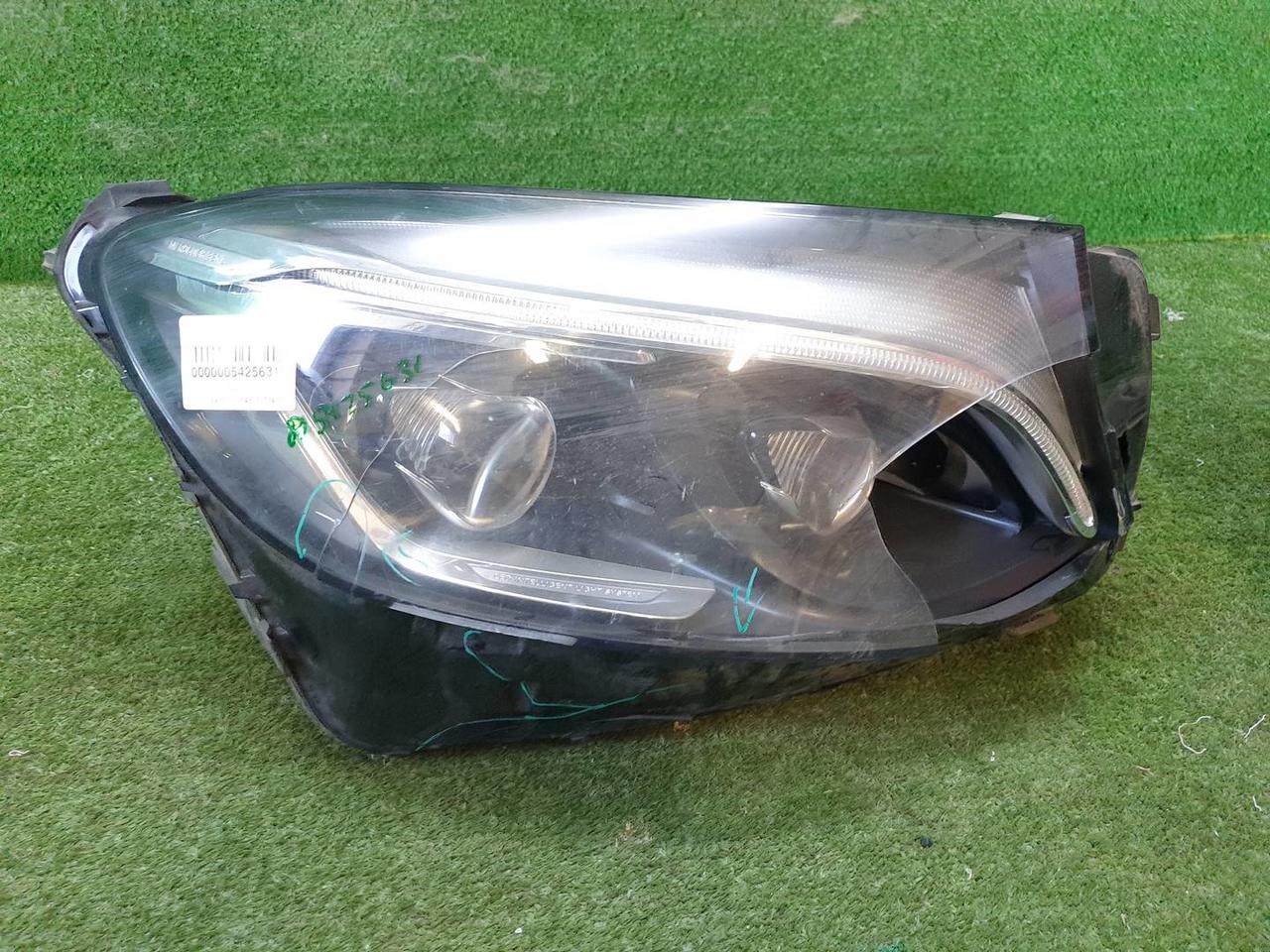 Фара правая Mercedes GLC x253 (2015-2019) LED
