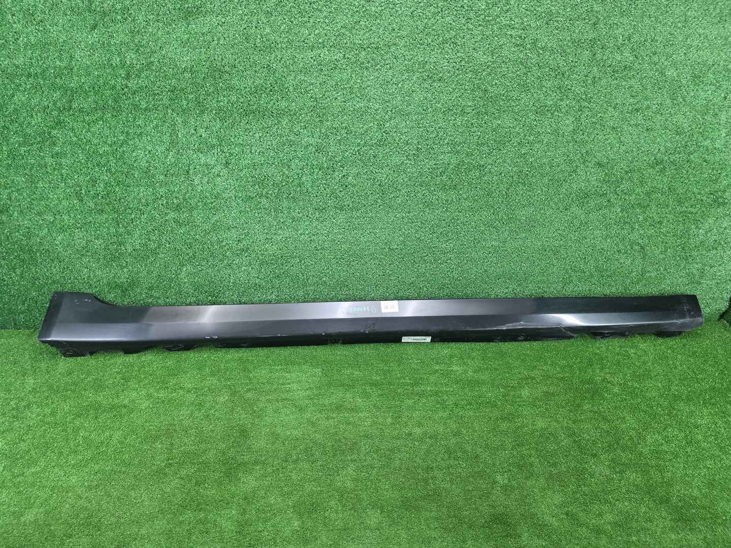 Накладка порога правая BMW 5er G30 (2017-2020)