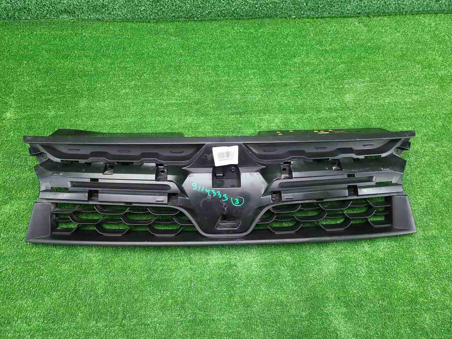 Решетка радиатора Renault Duster 1 (2015-2021)