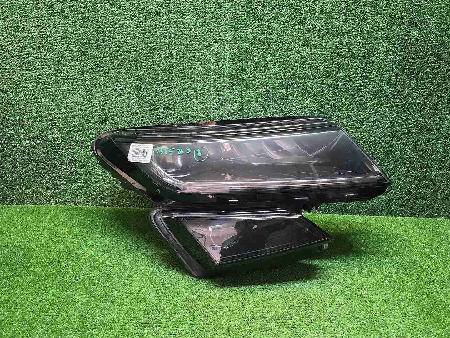 Фара правая Skoda Kodiaq (2016-2022) LED