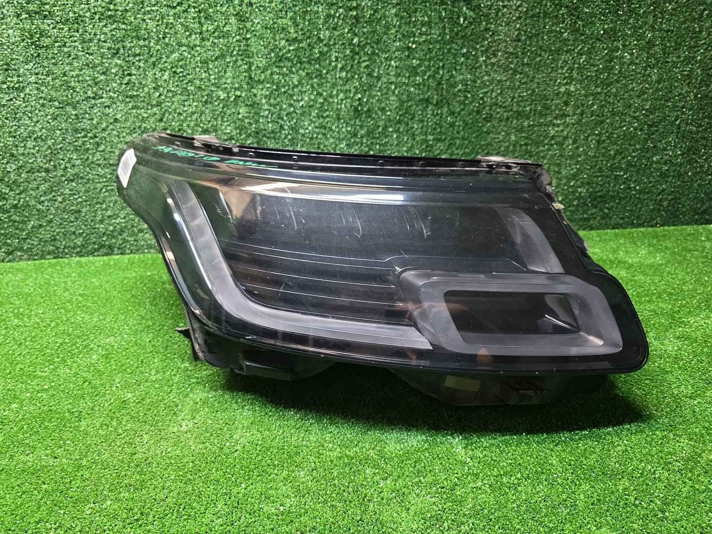 Фара правая RR Vogue 4 L405 (2017-2022) Pixel LED