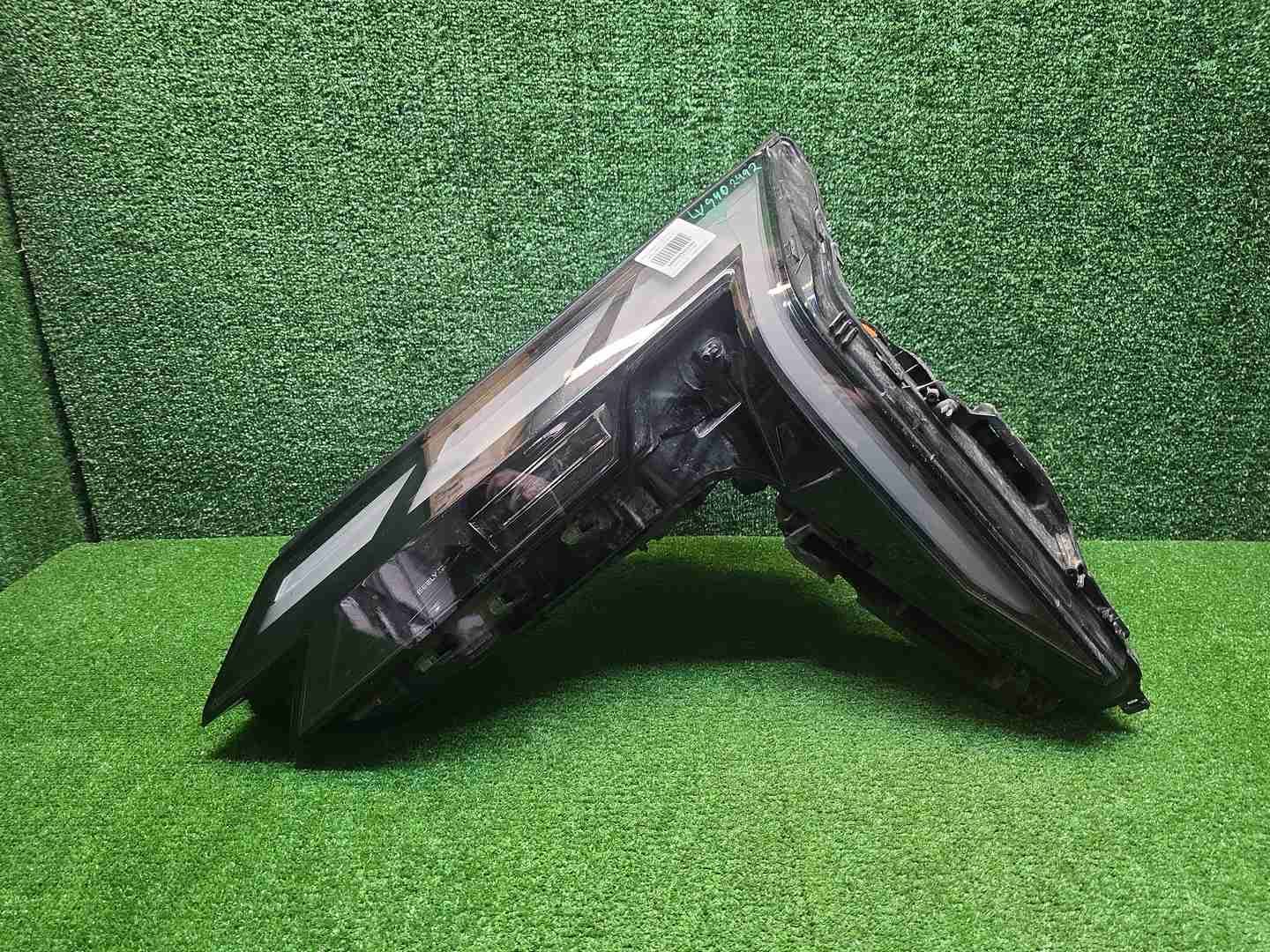 Битая Фара левая Geely Atlas 2 (2023-н.в.) LED