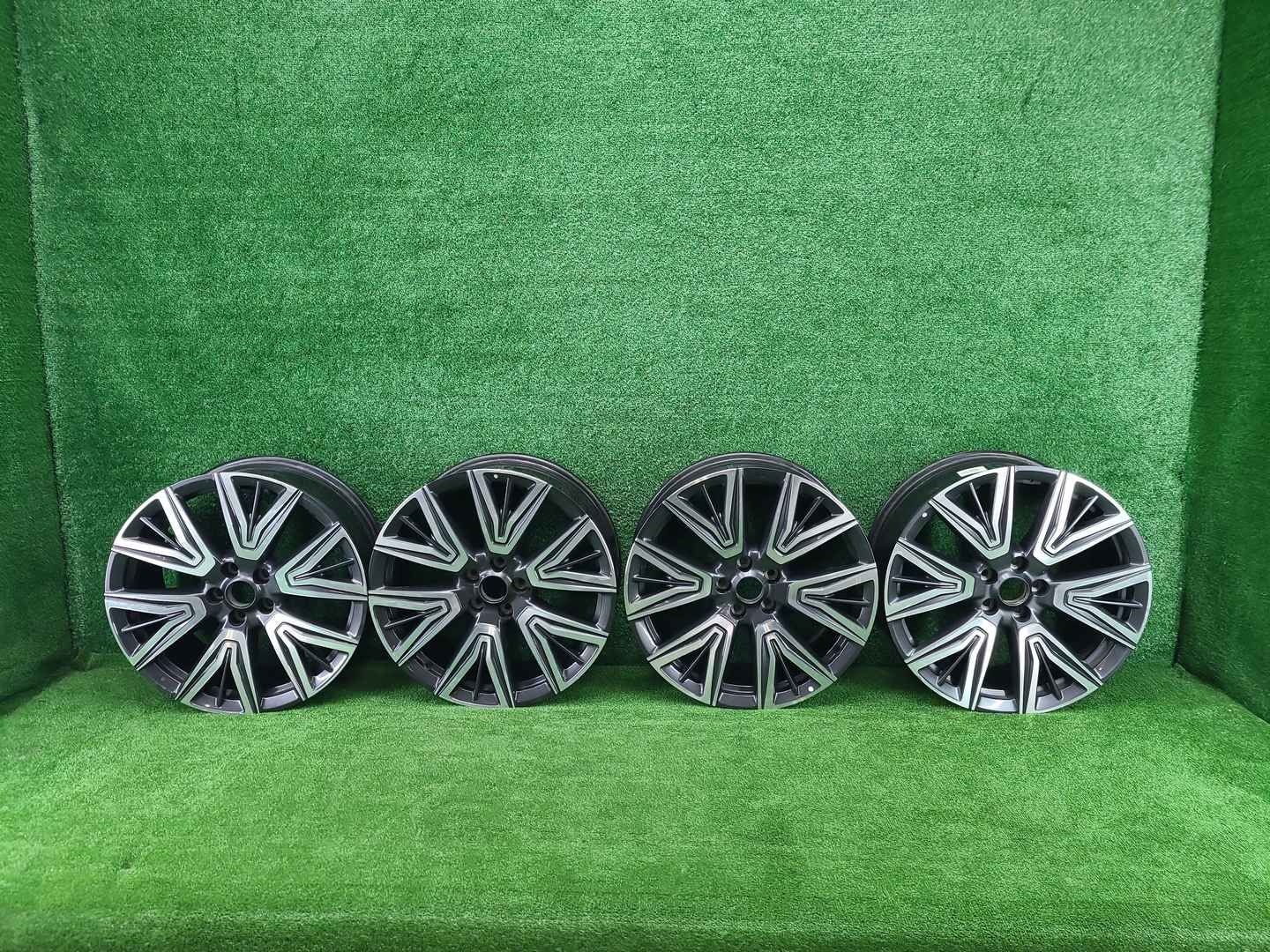Диск Комплект дисков R20 Hongqi HS5 (2019-н.в.)