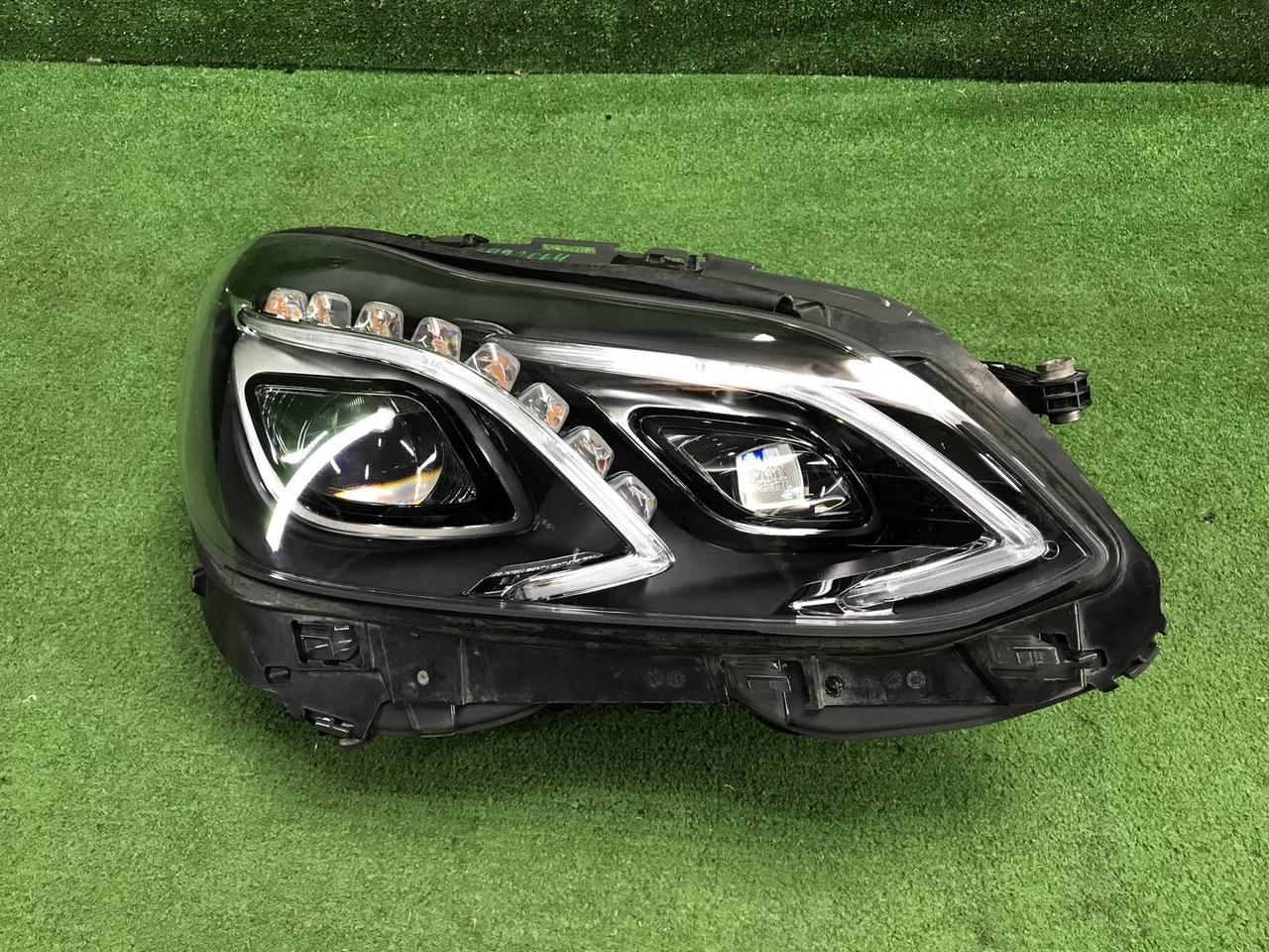 Фара правая Mercedes E W212 (13-16) LED В сборе