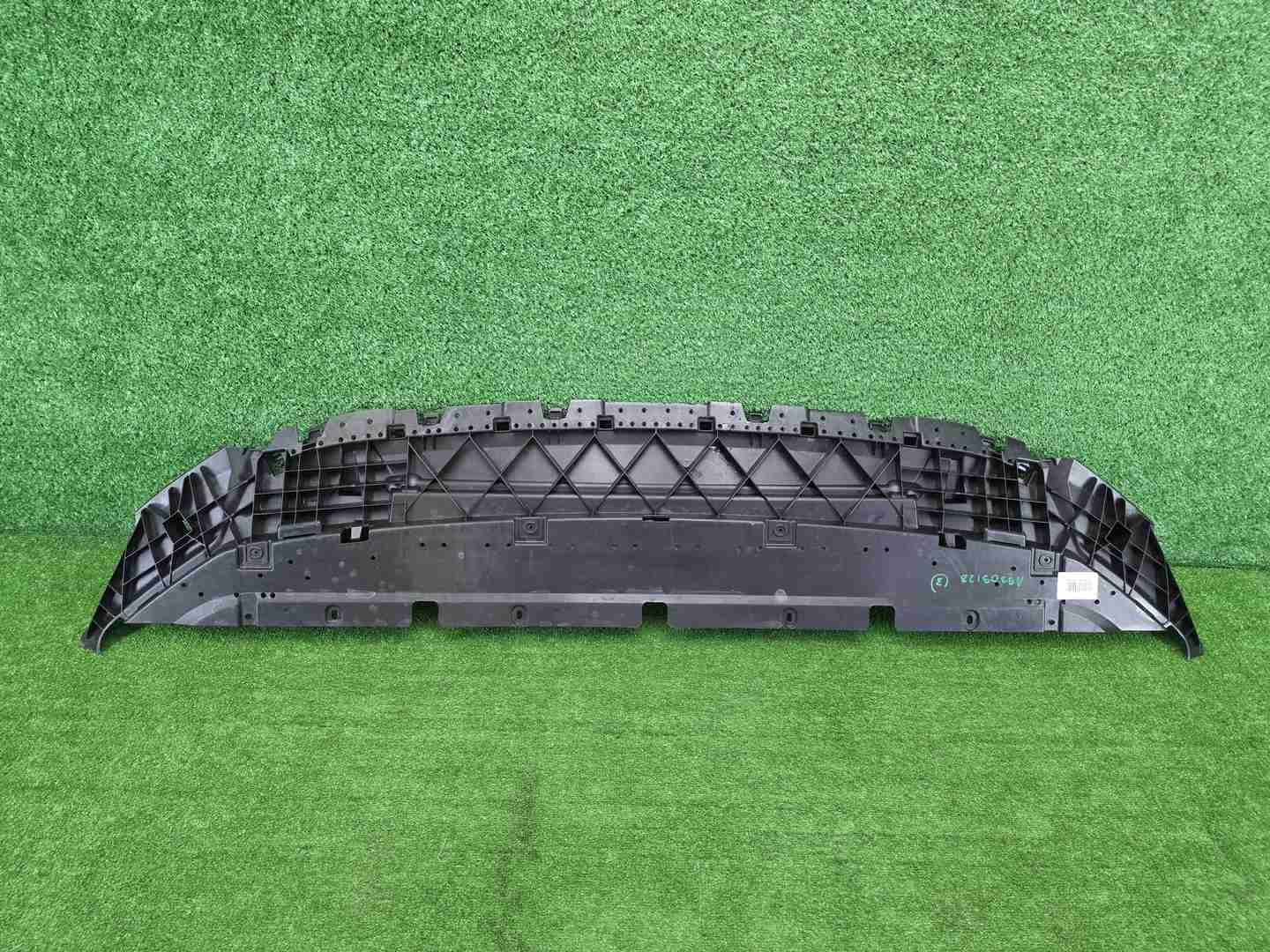 Пыльник переднего бампера Audi Q5 2 (20-нв)