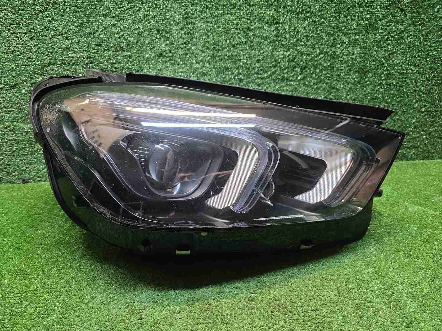 Фара правая Mercedes GLE V167 (2018-2024) LED