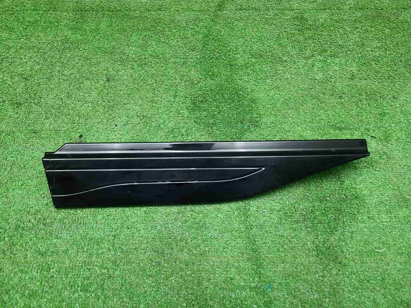 Накладка крыла правая Range Rover Evoque 2 (18-нв)