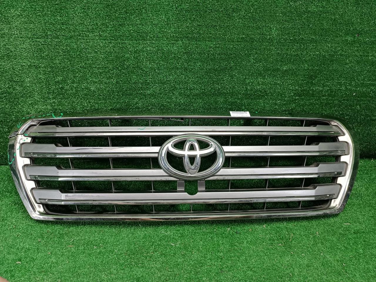 Решетка радиатора Toyota Land Cruiser 200 (2012-2015)