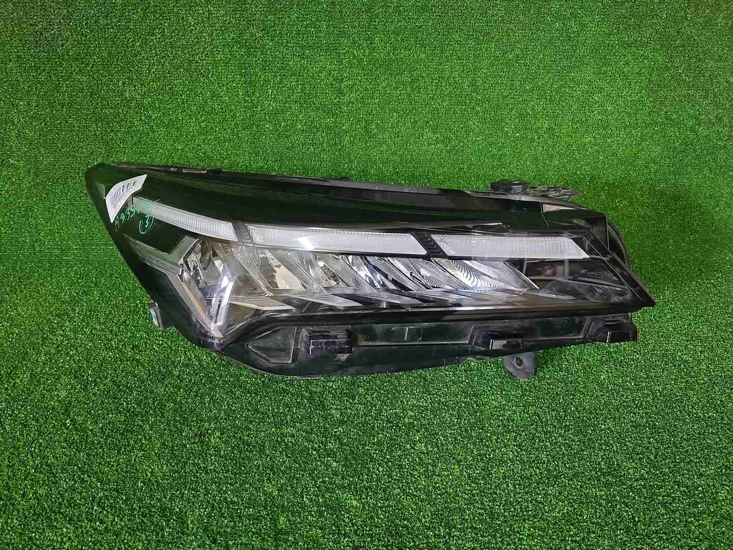Фара правая Geely Coolray (2023-н.в.) LED