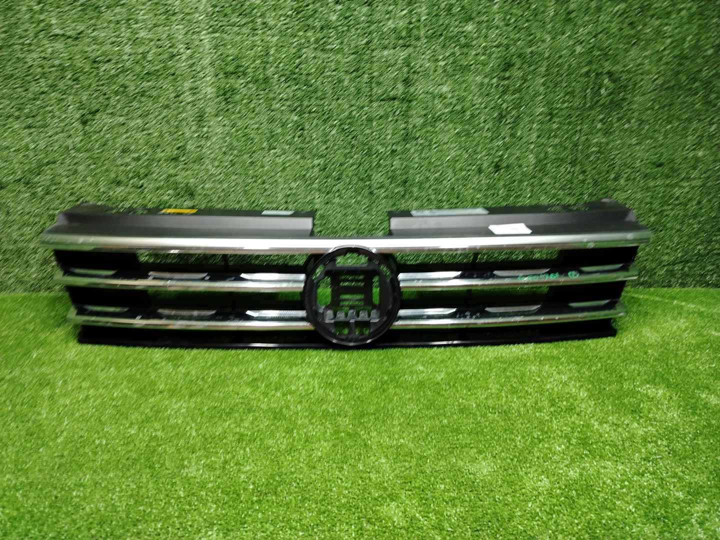 Решетка радиатора VW Tiguan 2 (2016-2020)