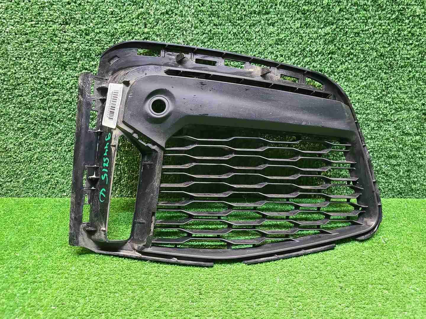 Решетка перед. бампера BMW 7er G11 (19-22) M-paket