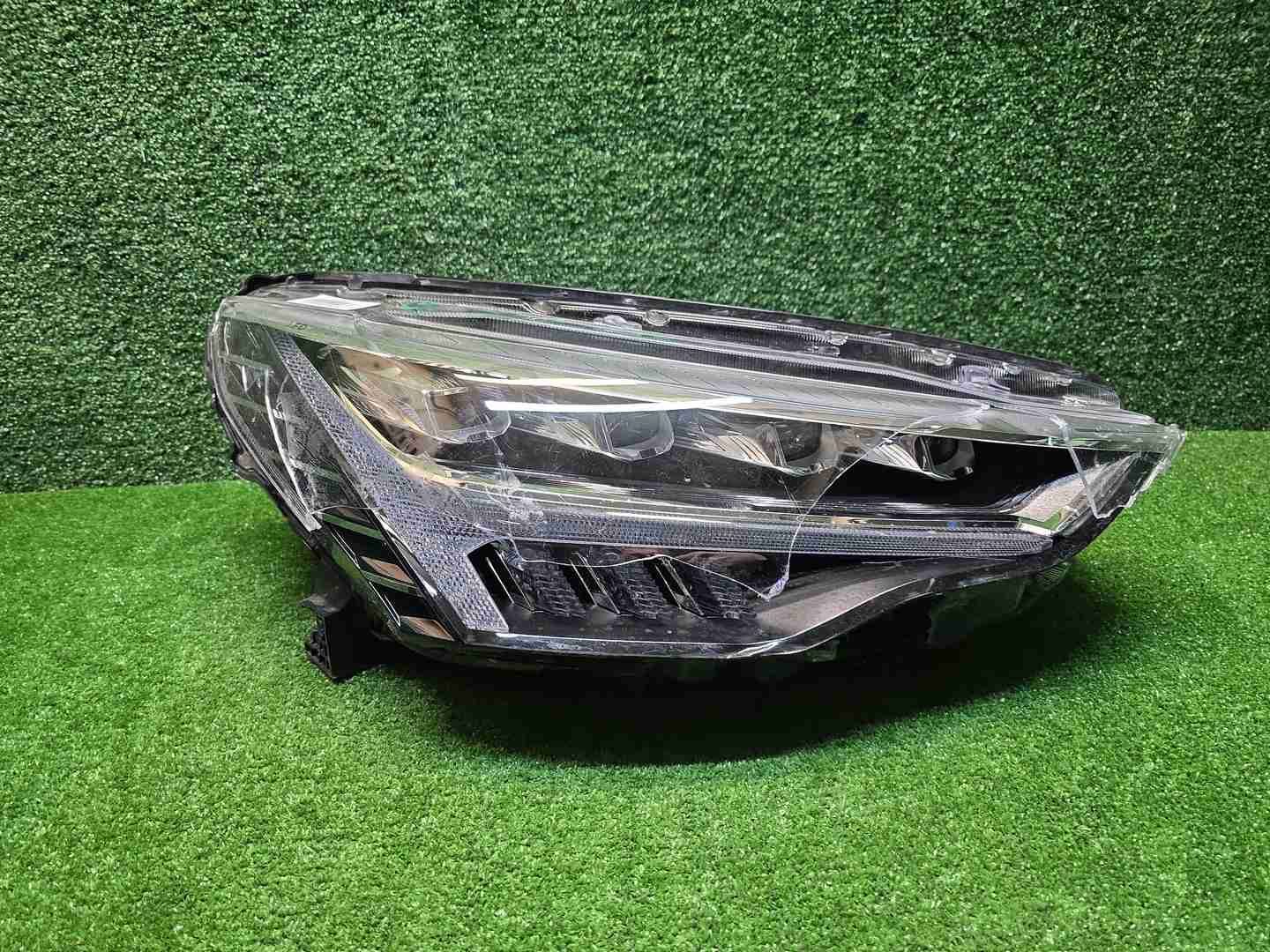 Битая Фара правая Haval Jolion (2021-н.в.) LED