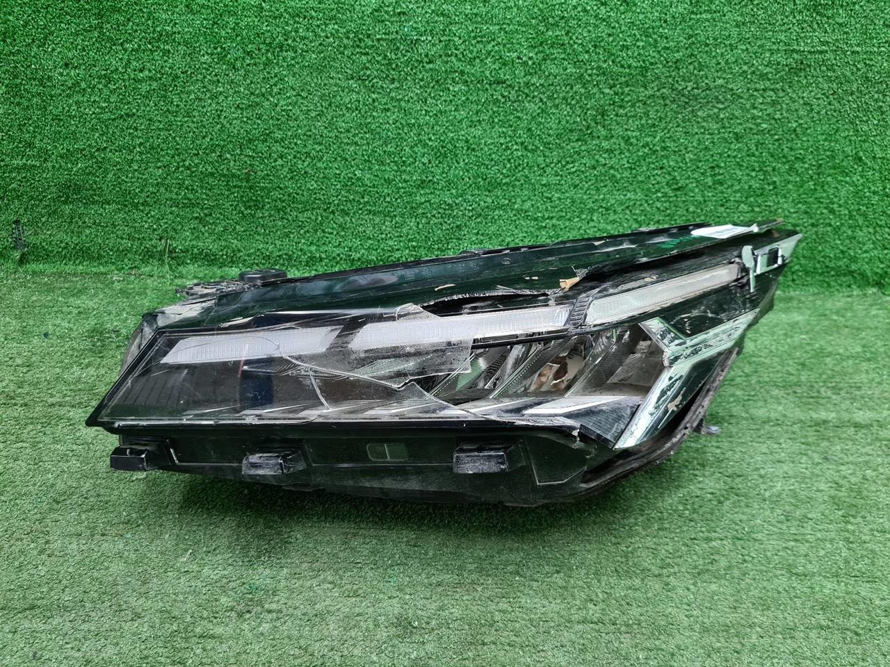 Битая Фара левая Geely Coolray (2023-н.в.) LED