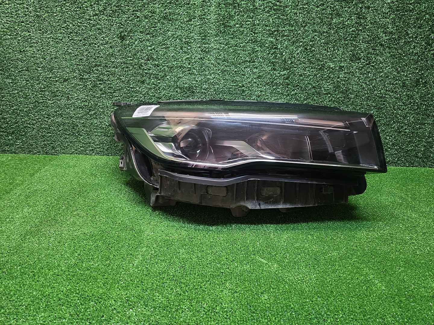 Фара правая Geely Emgrand 2 (2021-н.в.) LED