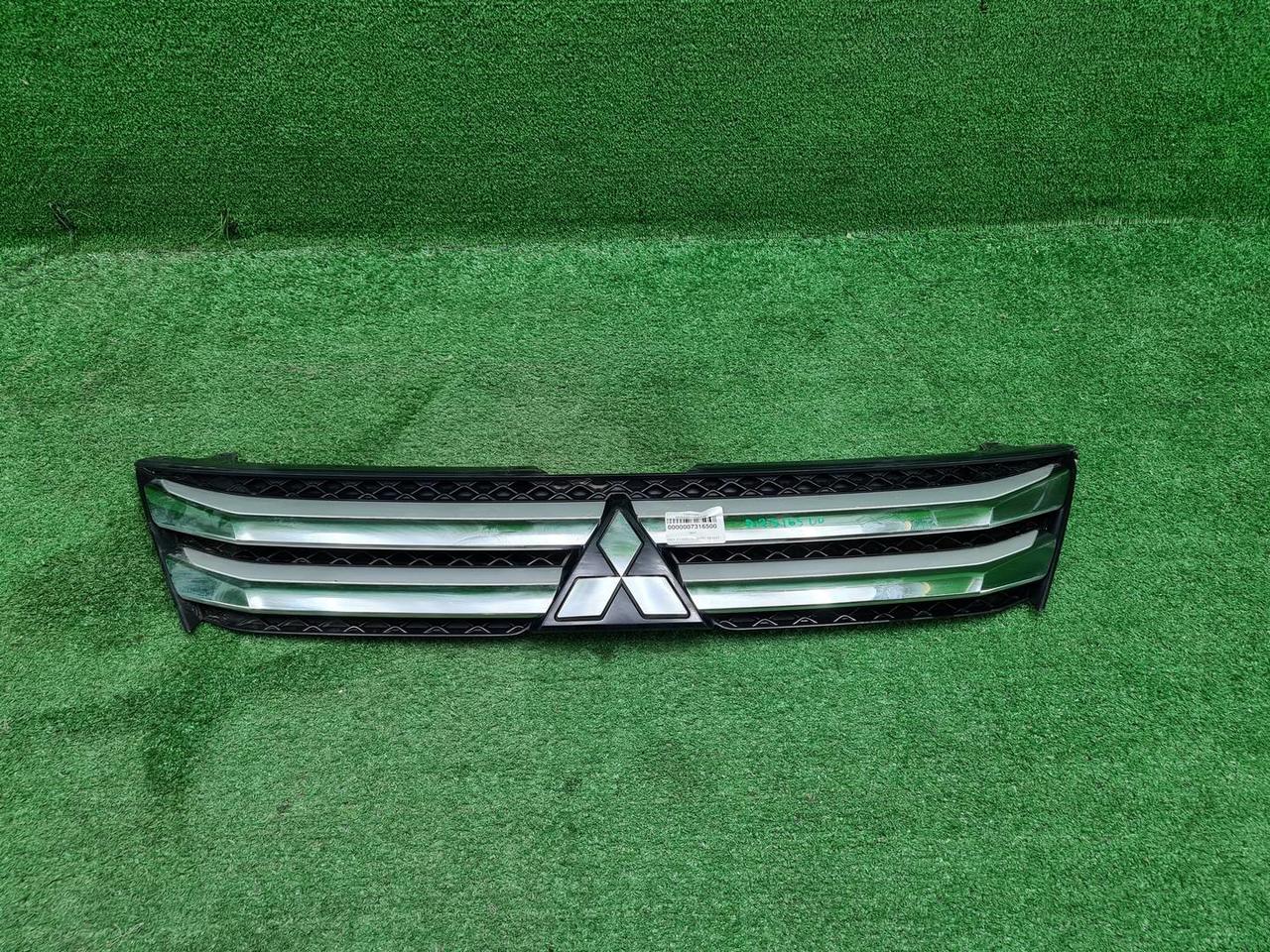 Решетка радиатора Mitsubishi Eclipse Cross (17-20)