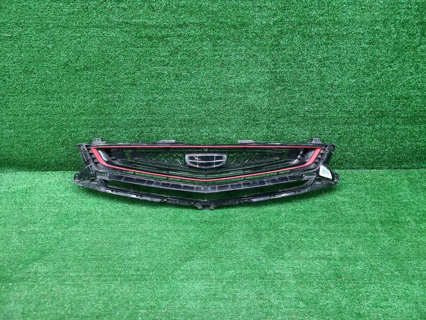 Решетка радиатора Geely Coolray (2019-2024)